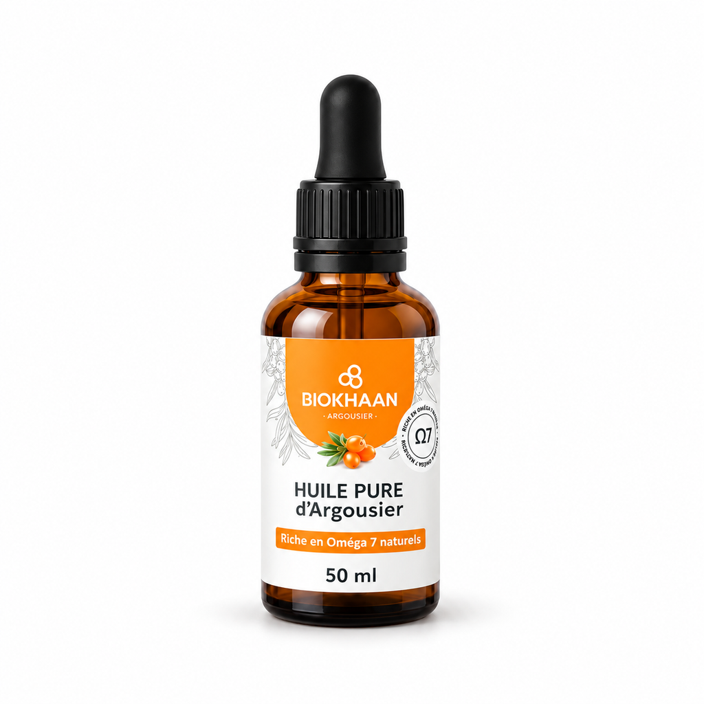 Huile pure d'argousier BIOKHAAN 50 ml en flacon compte-gouttes sur fond blanc